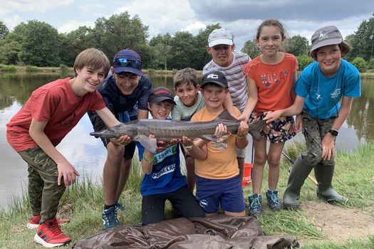 Jolie pêche d'un esturgeon au Capodrome "Le Rochelot"